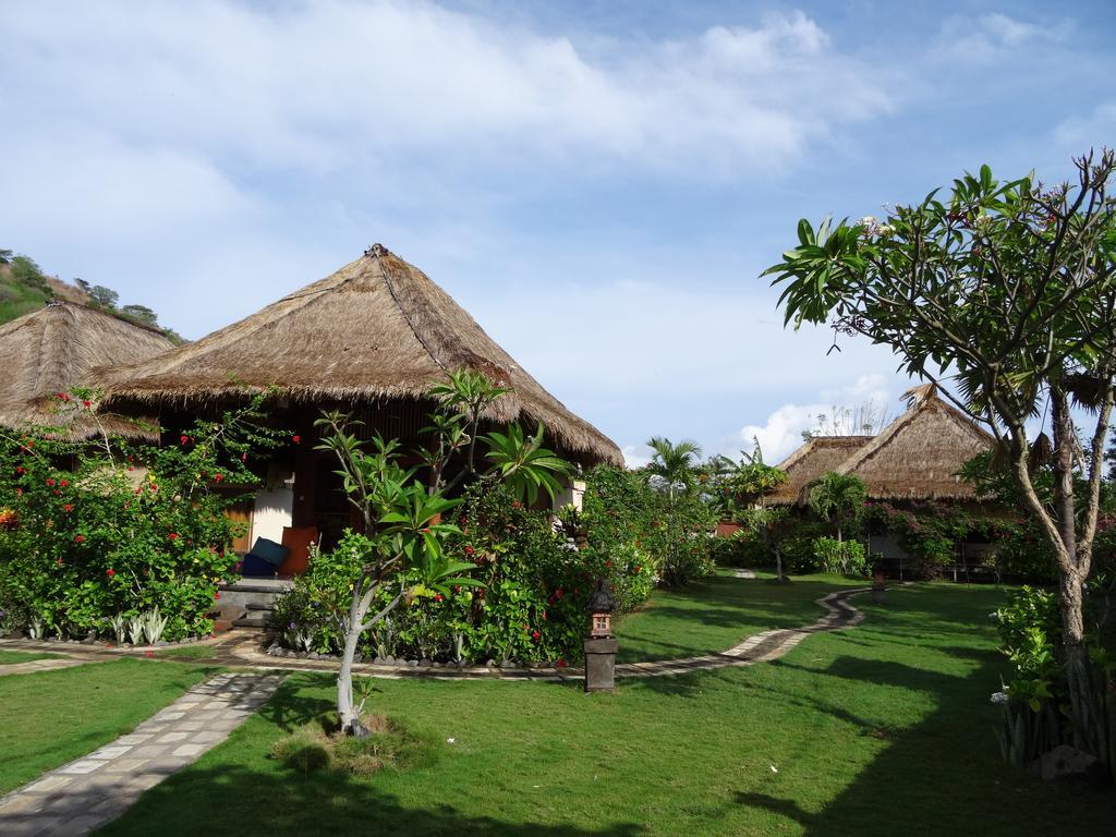 Sunia Loka Bungalows & Dive Center Pemuteran  Exterior photo