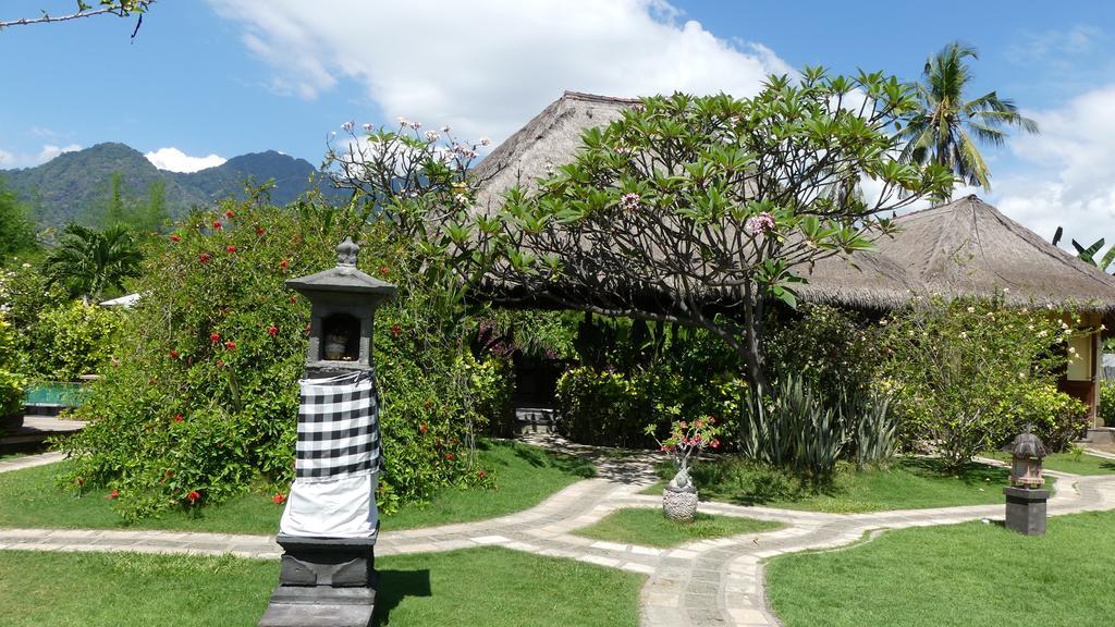 Sunia Loka Bungalows & Dive Center Pemuteran  Exterior photo